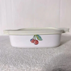 Vintage Corningware Cherry Fruits Pattern Square Casserole With Rubber Tight Lid